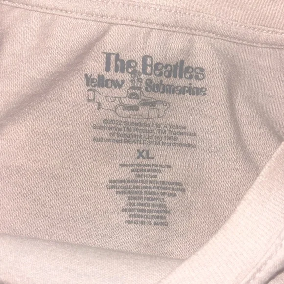 Summertime Tshirt vibes call for the Beatles & their yellow submarine - Picture 7 of 8